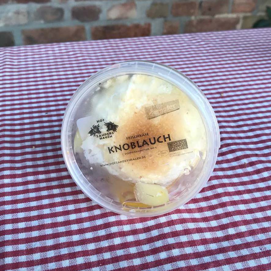 Frischkäse in Öl "Knoblauch", 160 g, vom Hof Zandershagen
