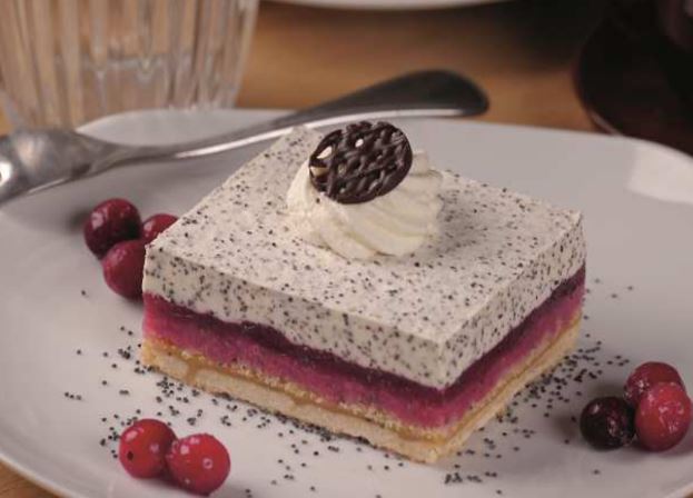 Mohn-Sahne mit Cranberry